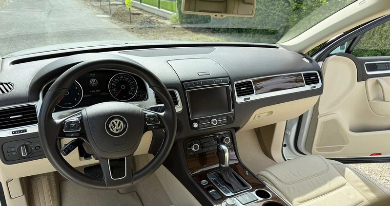 Volkswagen Touareg cena 94900 przebieg: 81800, rok produkcji 2015 z Wrocław małe 781